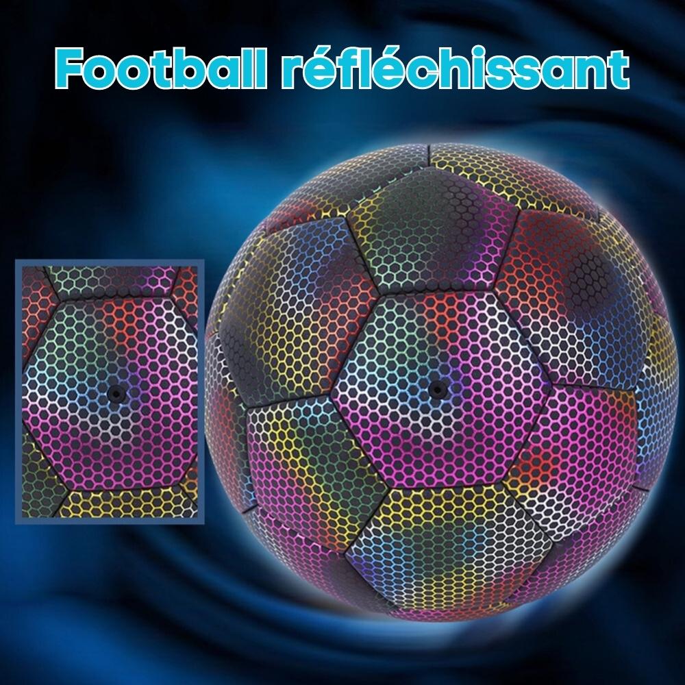 GlowKick Soccer. L'excitation du football prend une nouvelle dimension avec des matchs illuminés.